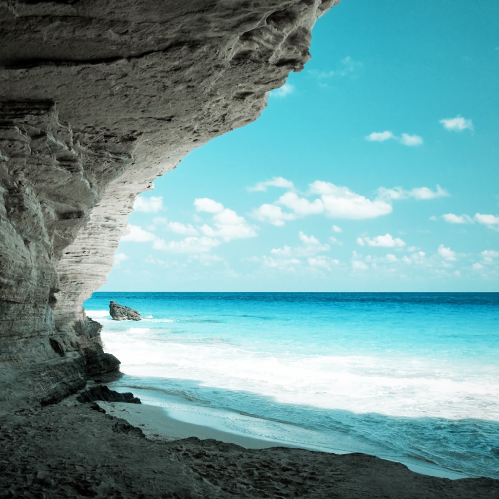 Красивое голубое море