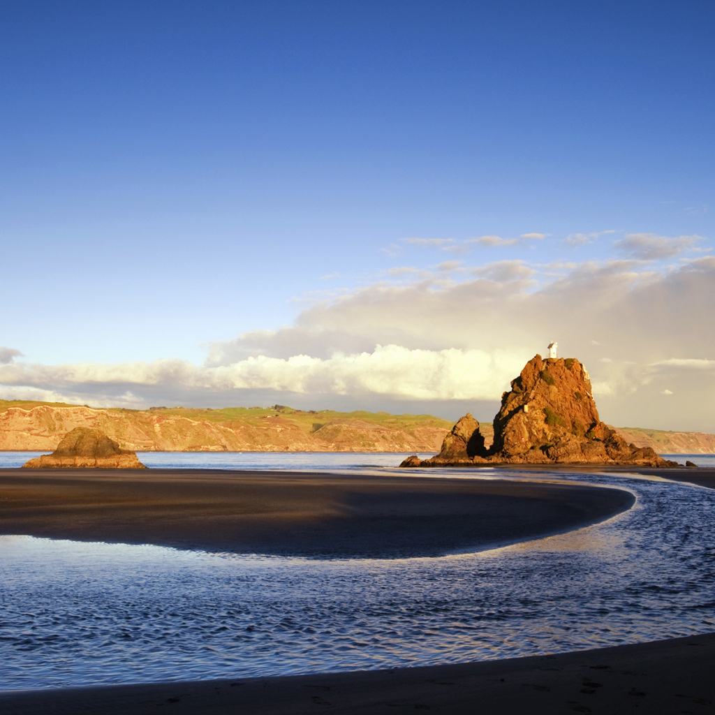 Маяк на скале