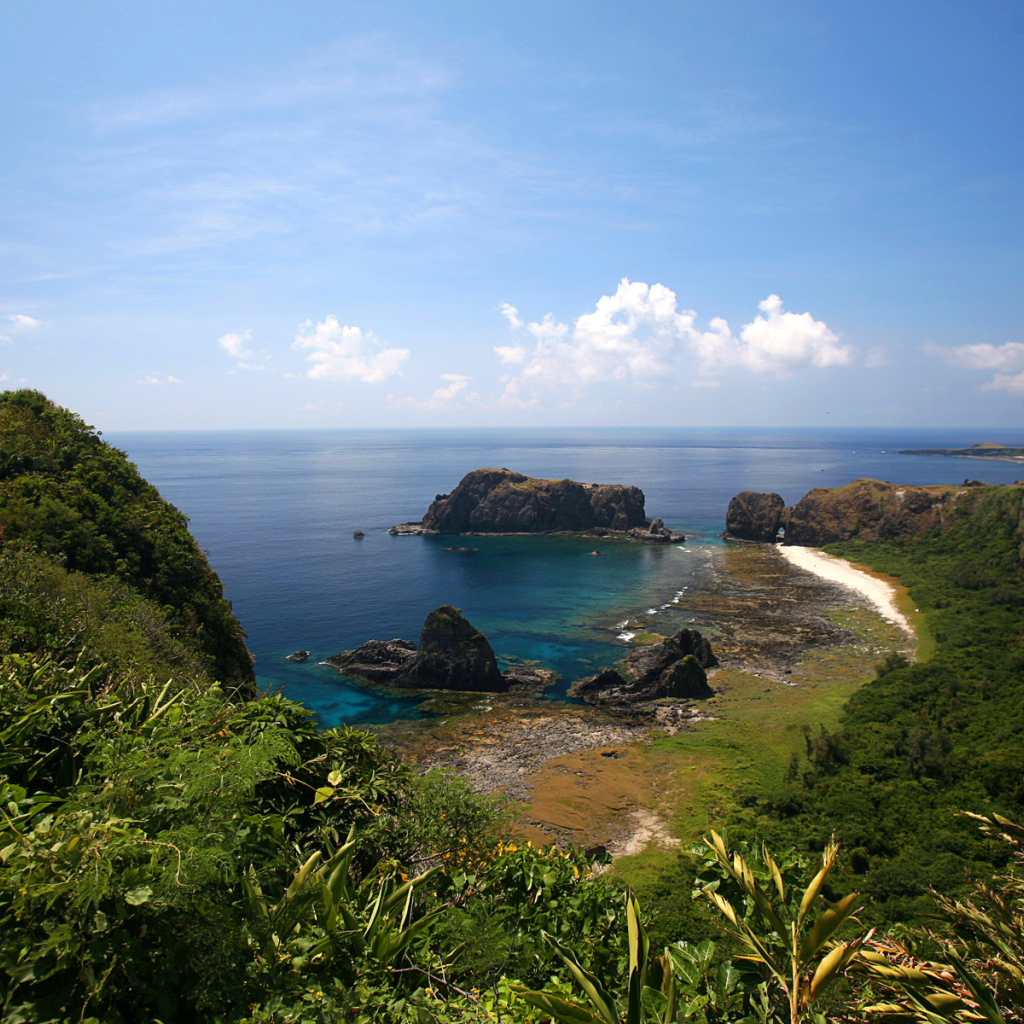 Красивый остров