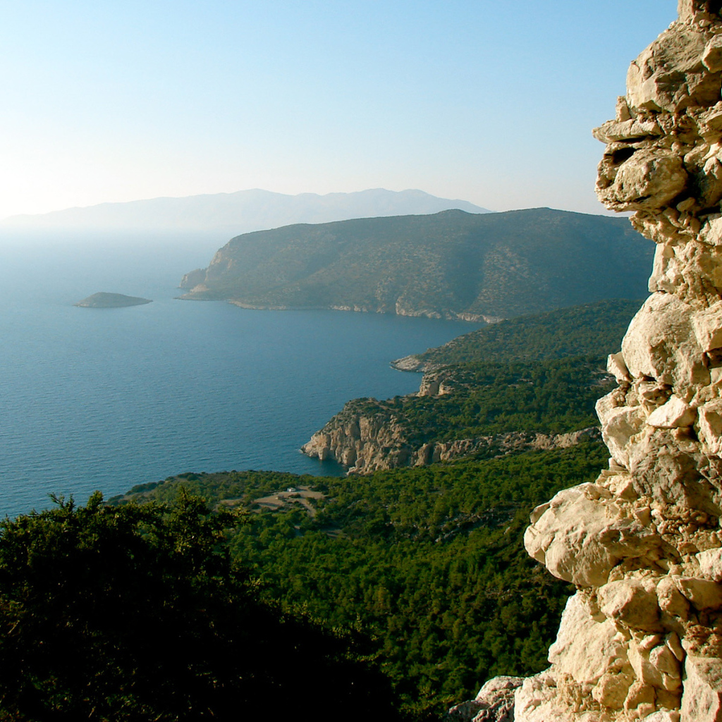 Красивый вид со скалы