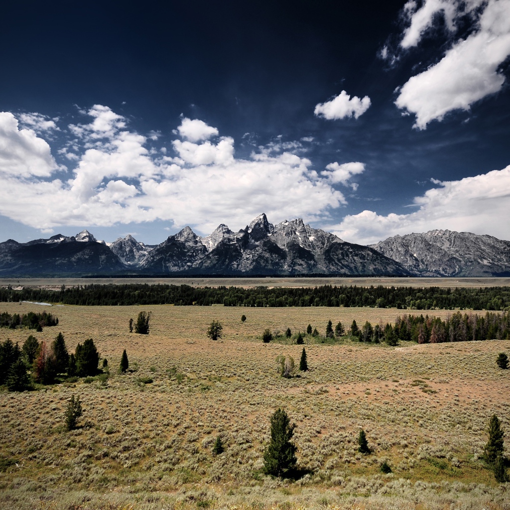 Горы и облака