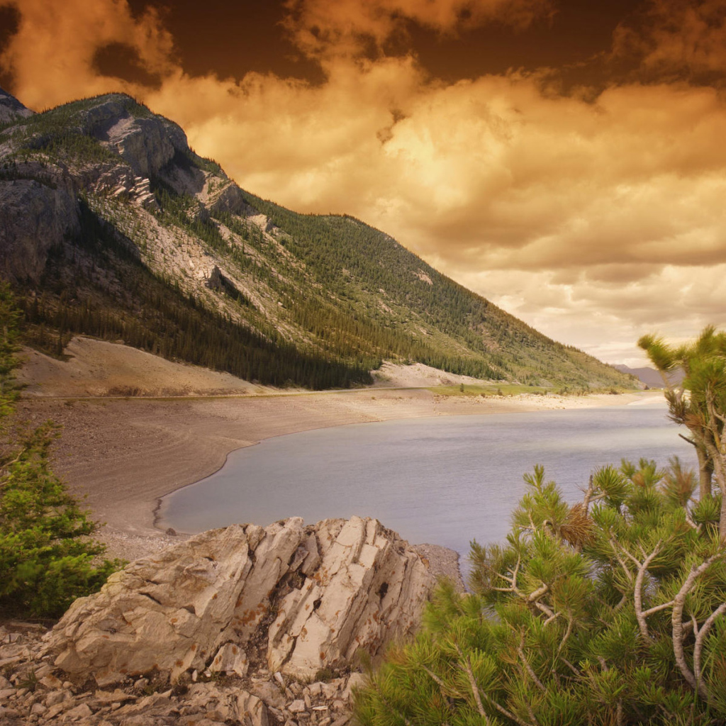 Горы на закате