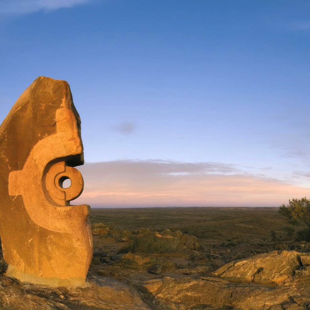 Древний монумент