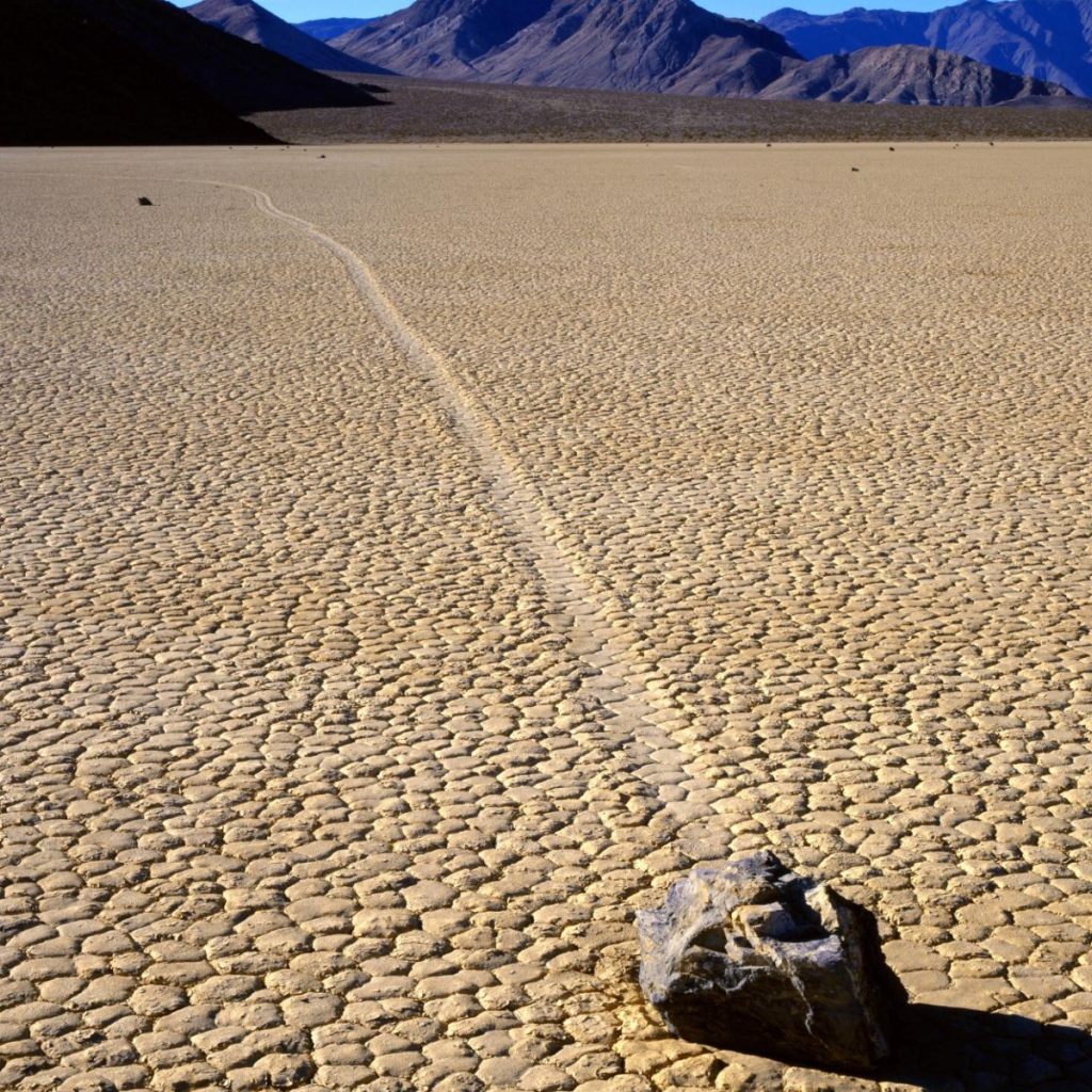 Феномен ползущих камней