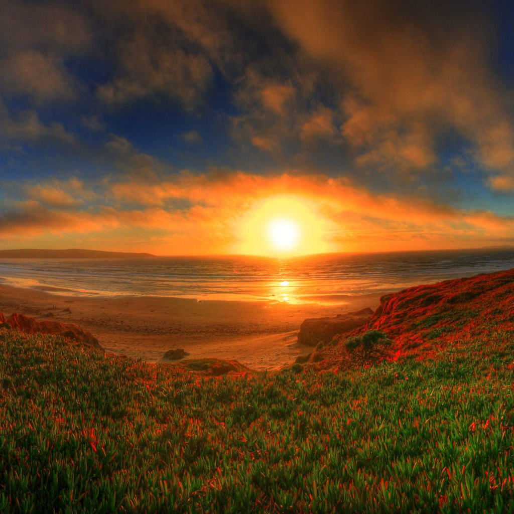 Красивый закат на горизонте