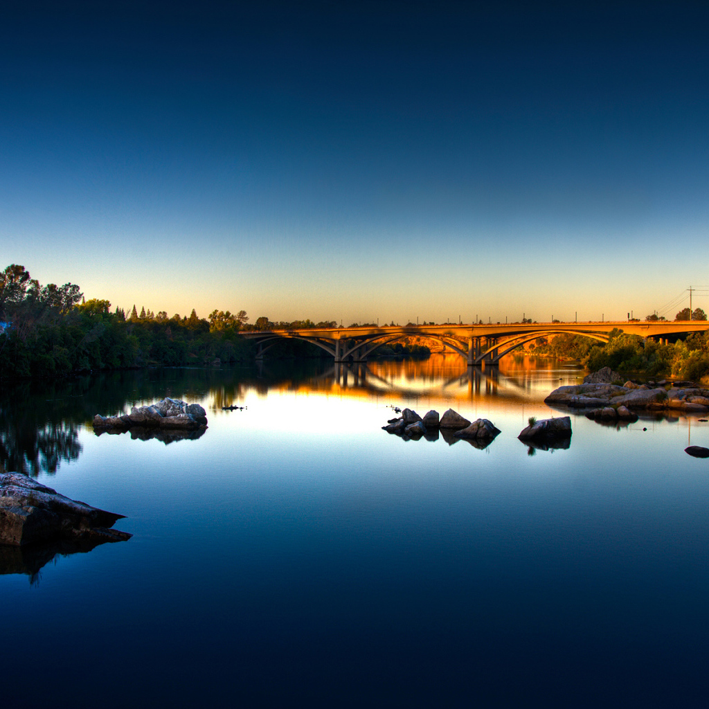 Мост через реку