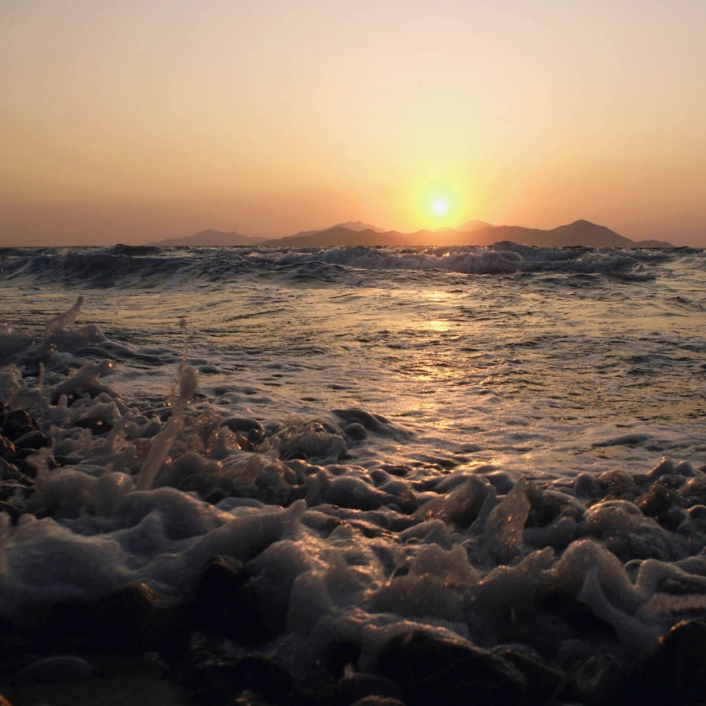 Пенистые волны