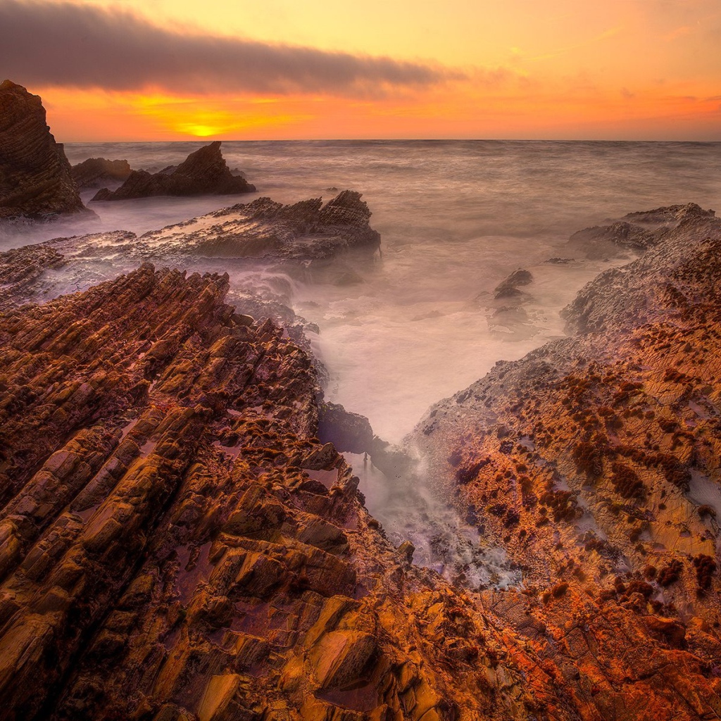 Скалистый берег