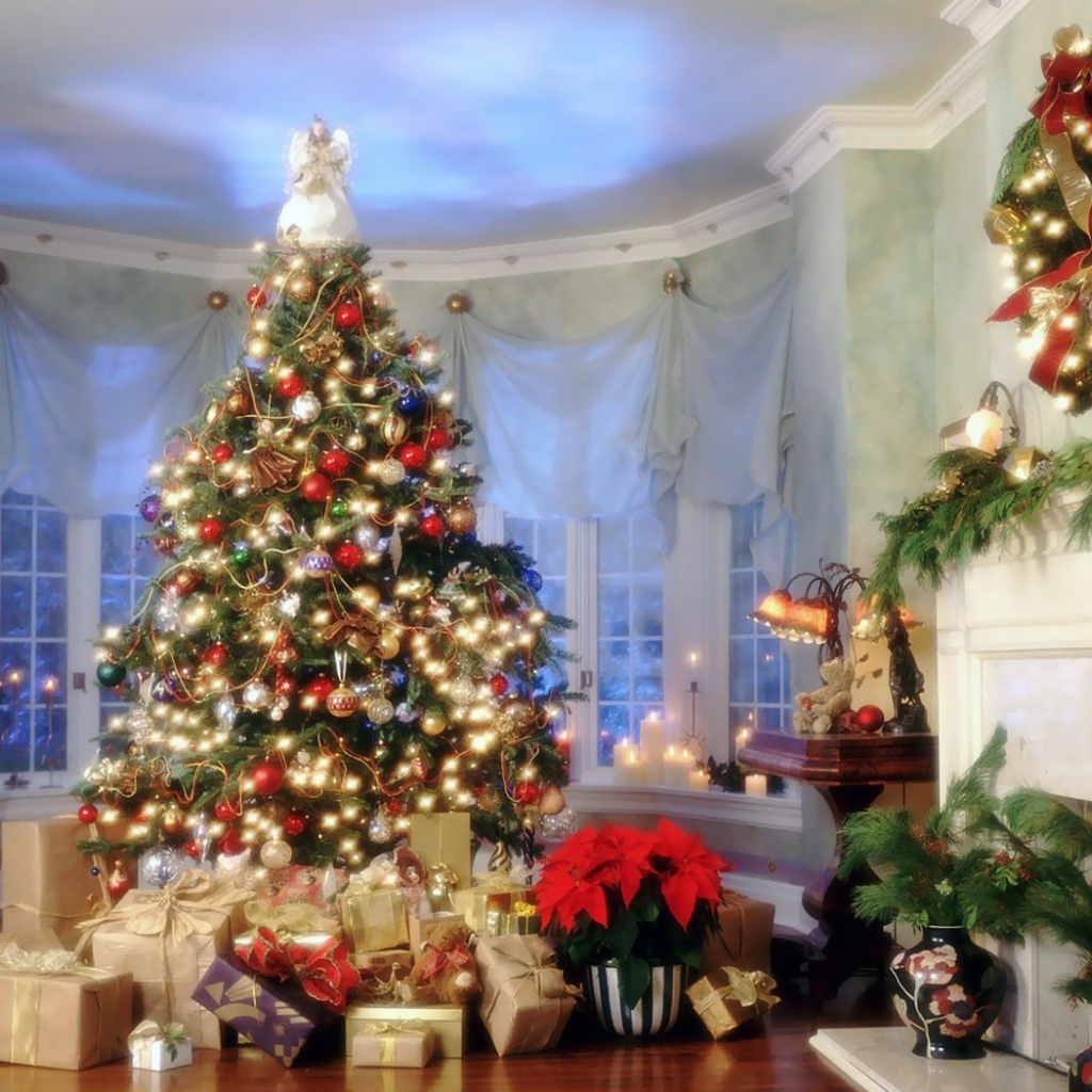 Елка с подарками