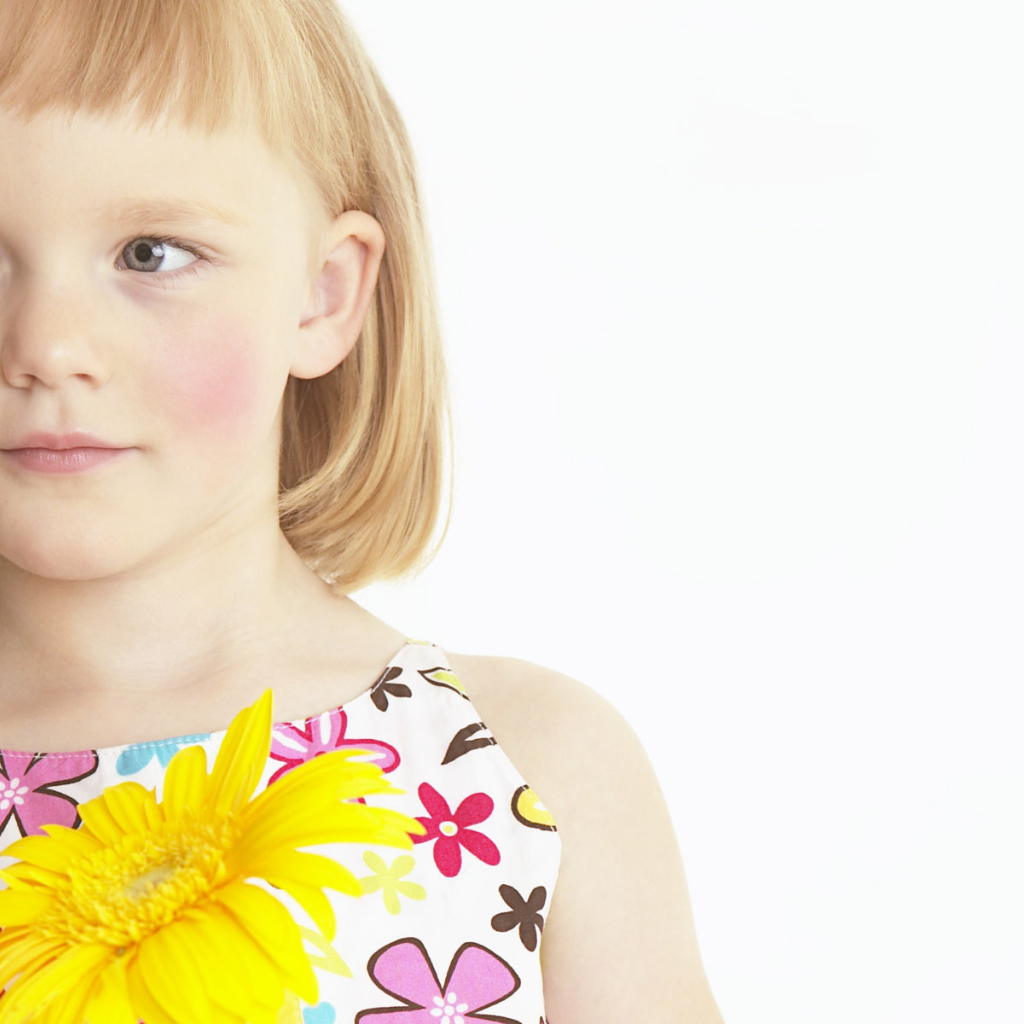 Симпатичная девочка