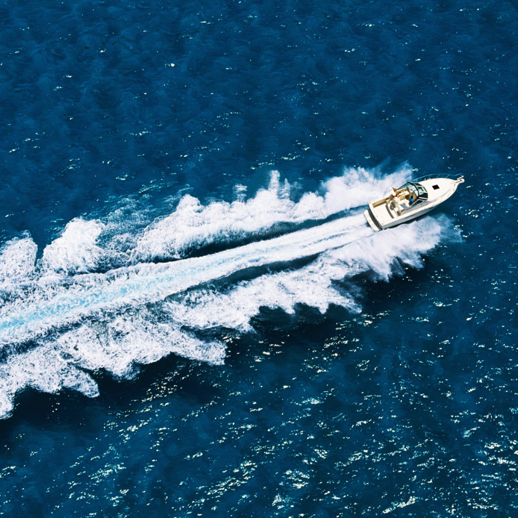 Быстроходный катер