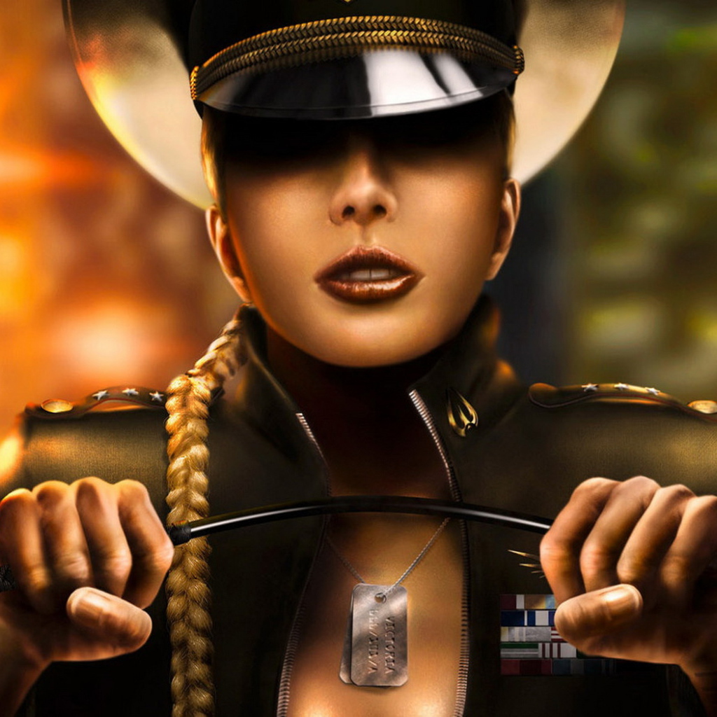 Женщина полковник