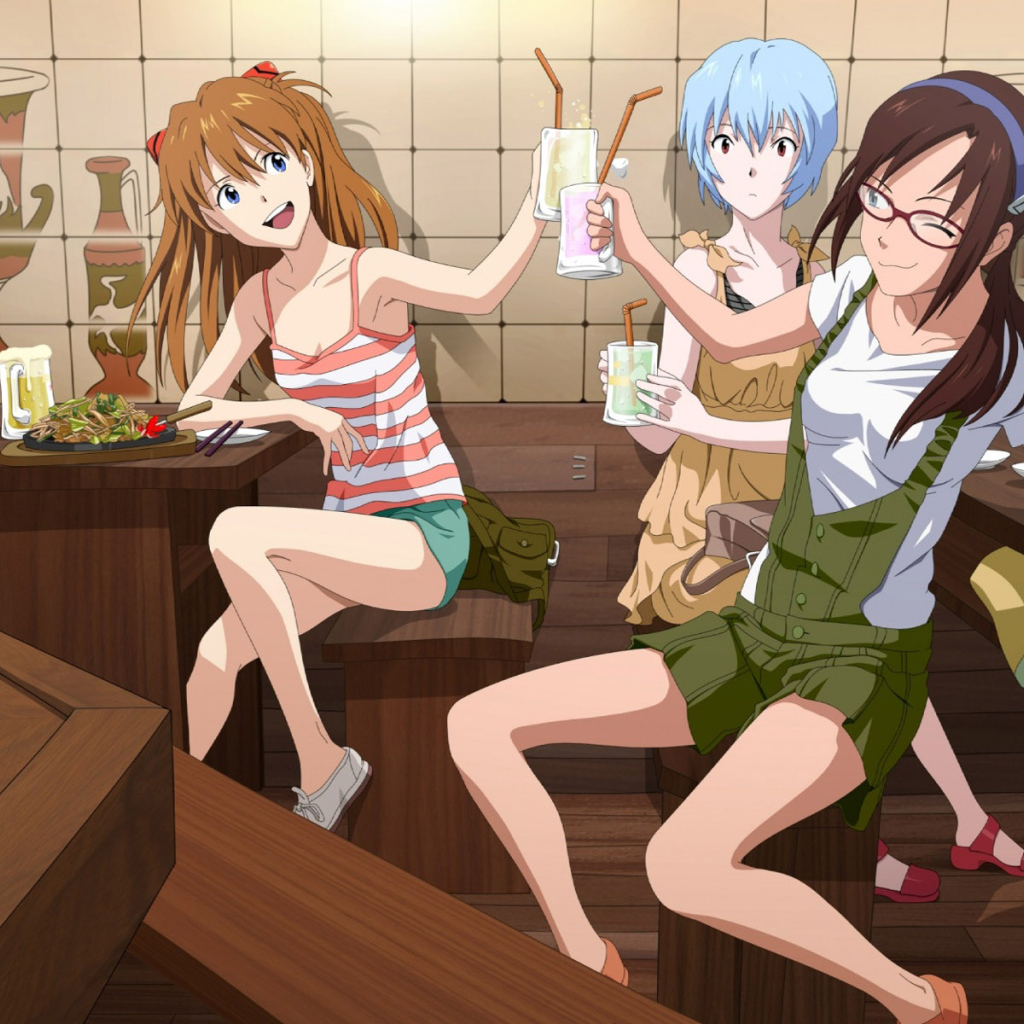 Подруги в кафе