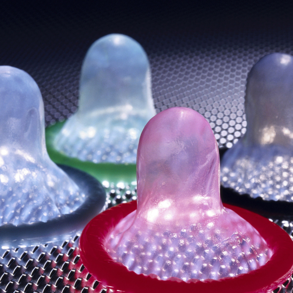 Цветные презервативы