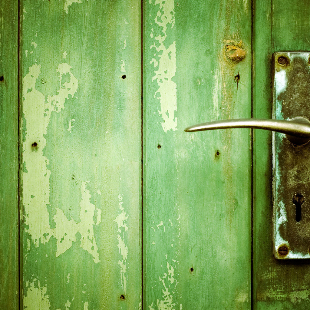 Старая дверь