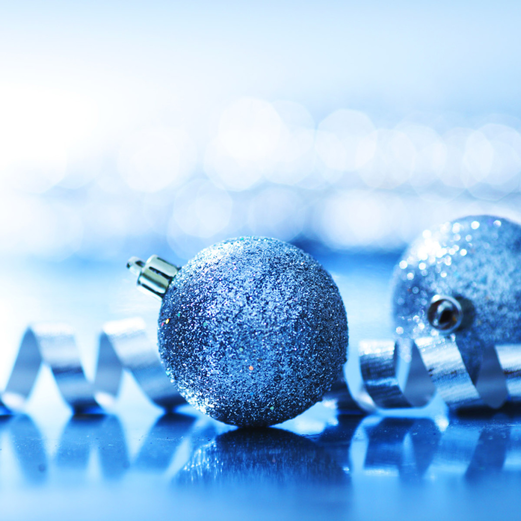 Голубые елочные игрушки 2011