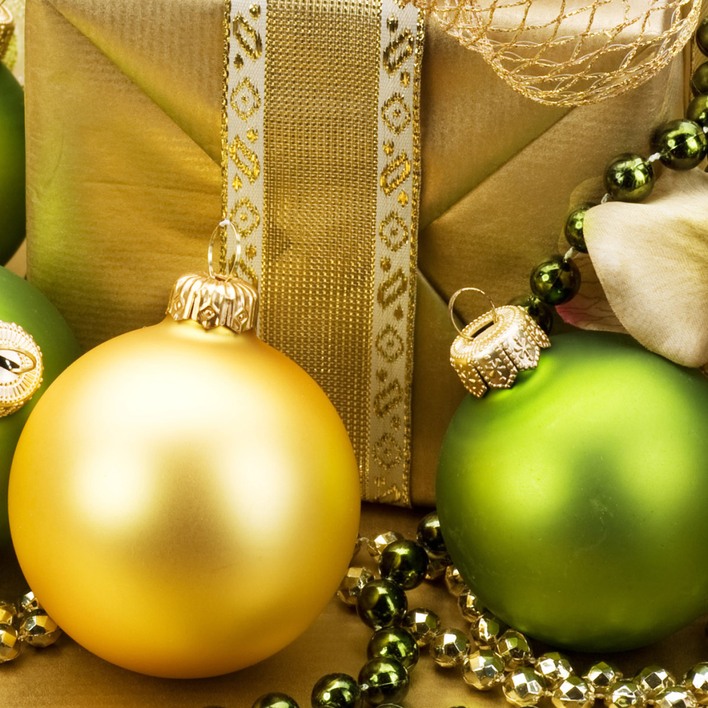 Подарки под елкой 2011