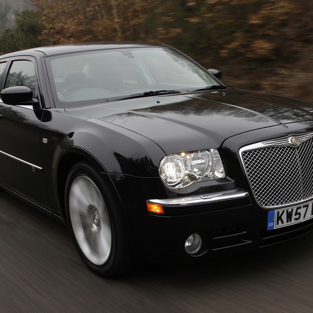 мощный Крайслер 300С