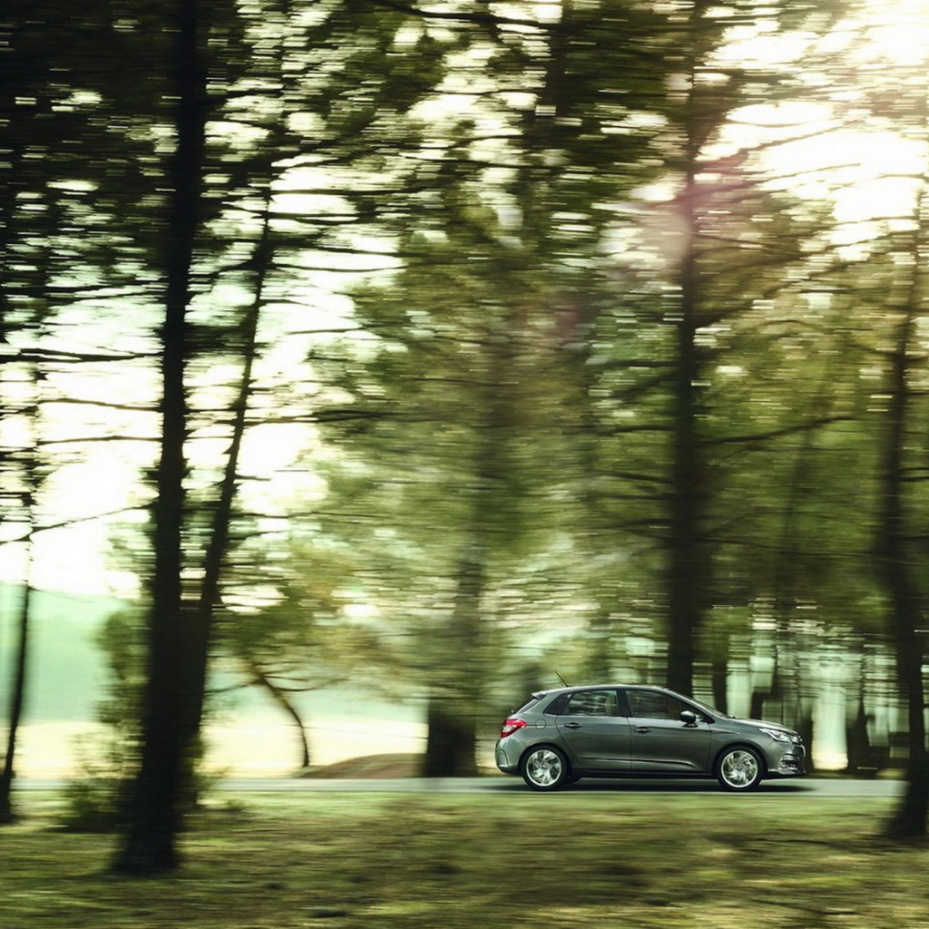 Ситроен С4 в движении