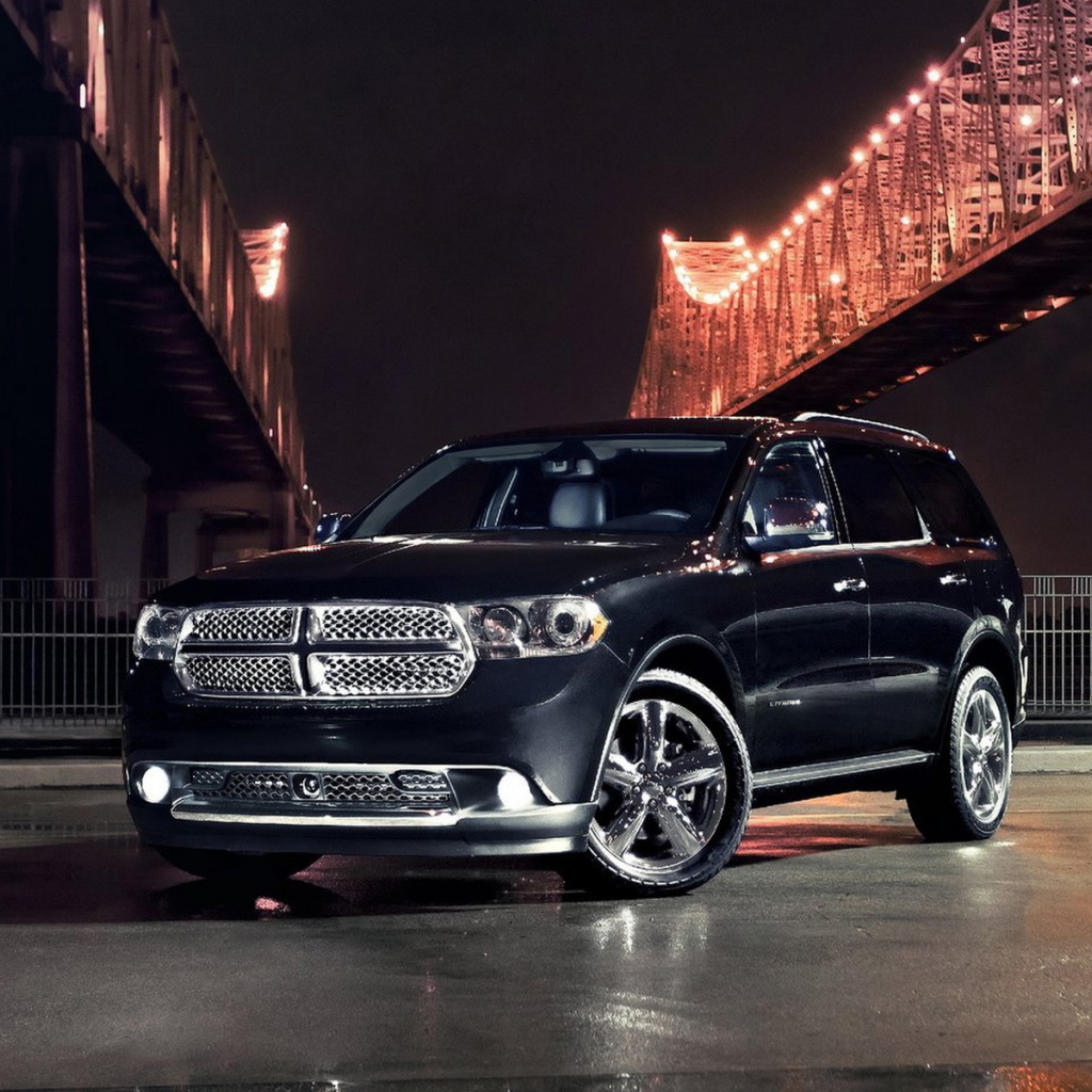 Додж Дуранго в ночи