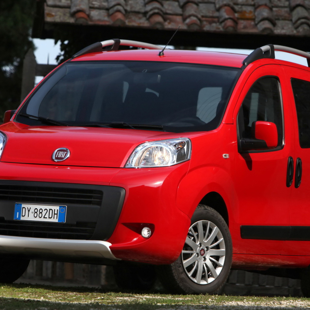 Фиат Фиорино в красном кузове