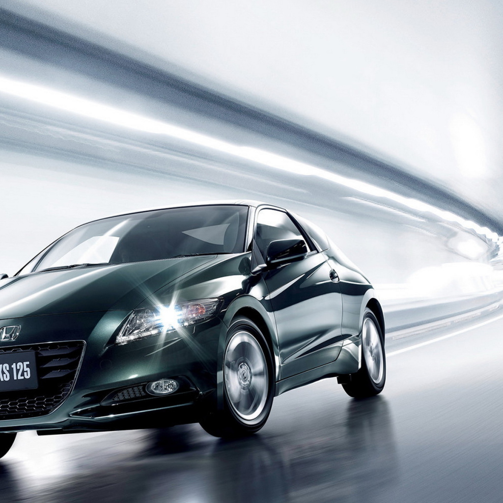 Honda CR-Z в туннеле