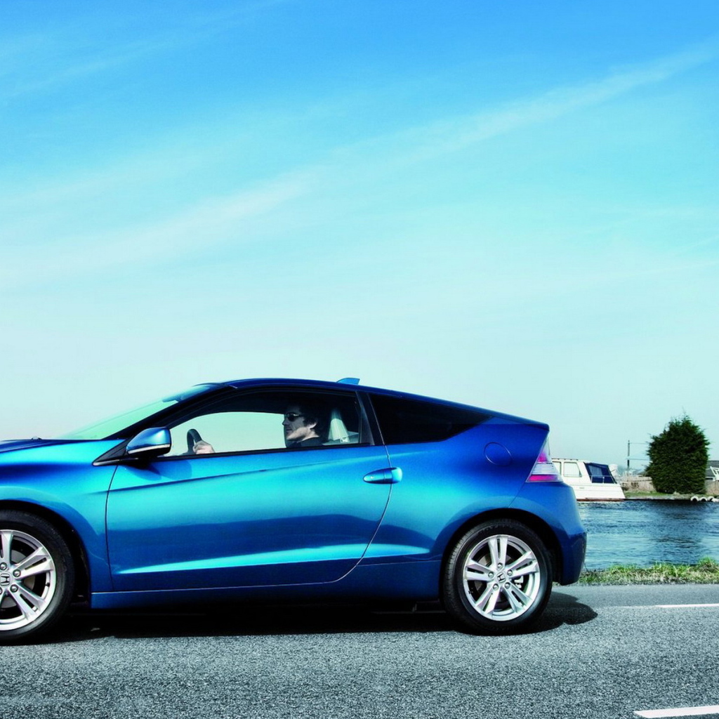 Хонда СR-Z цвета неба