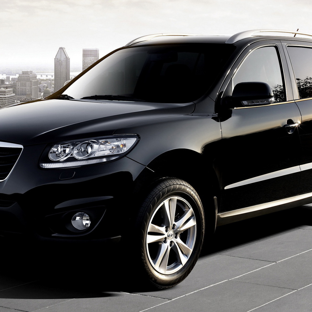 Хендай Санта Фе за городом