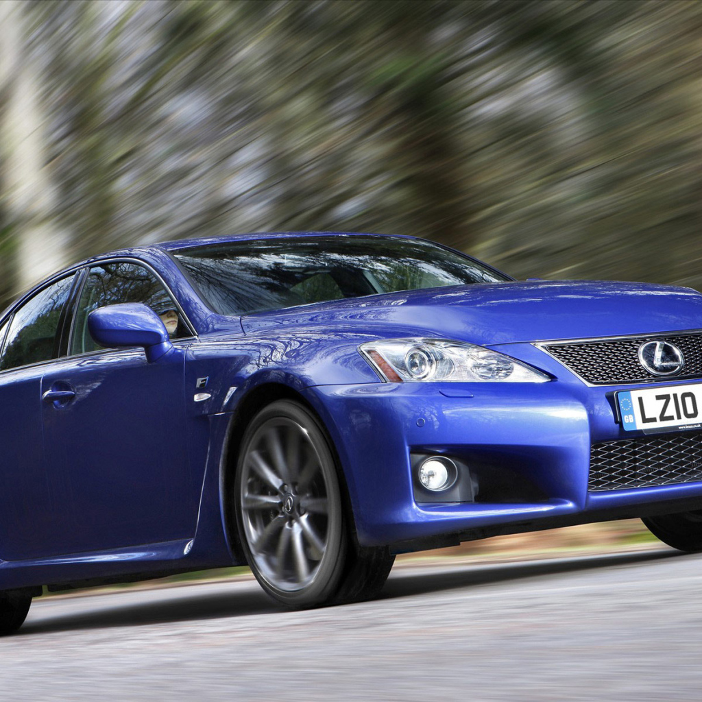 Лекcус IS-F в движении