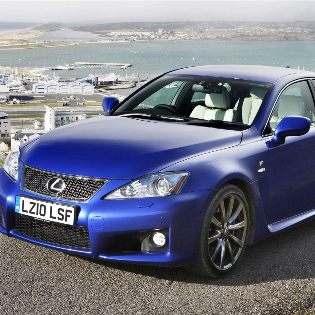 Лексус IS-F в синем цвете