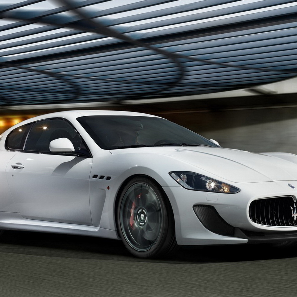 Maserati-GranTurismo 2012