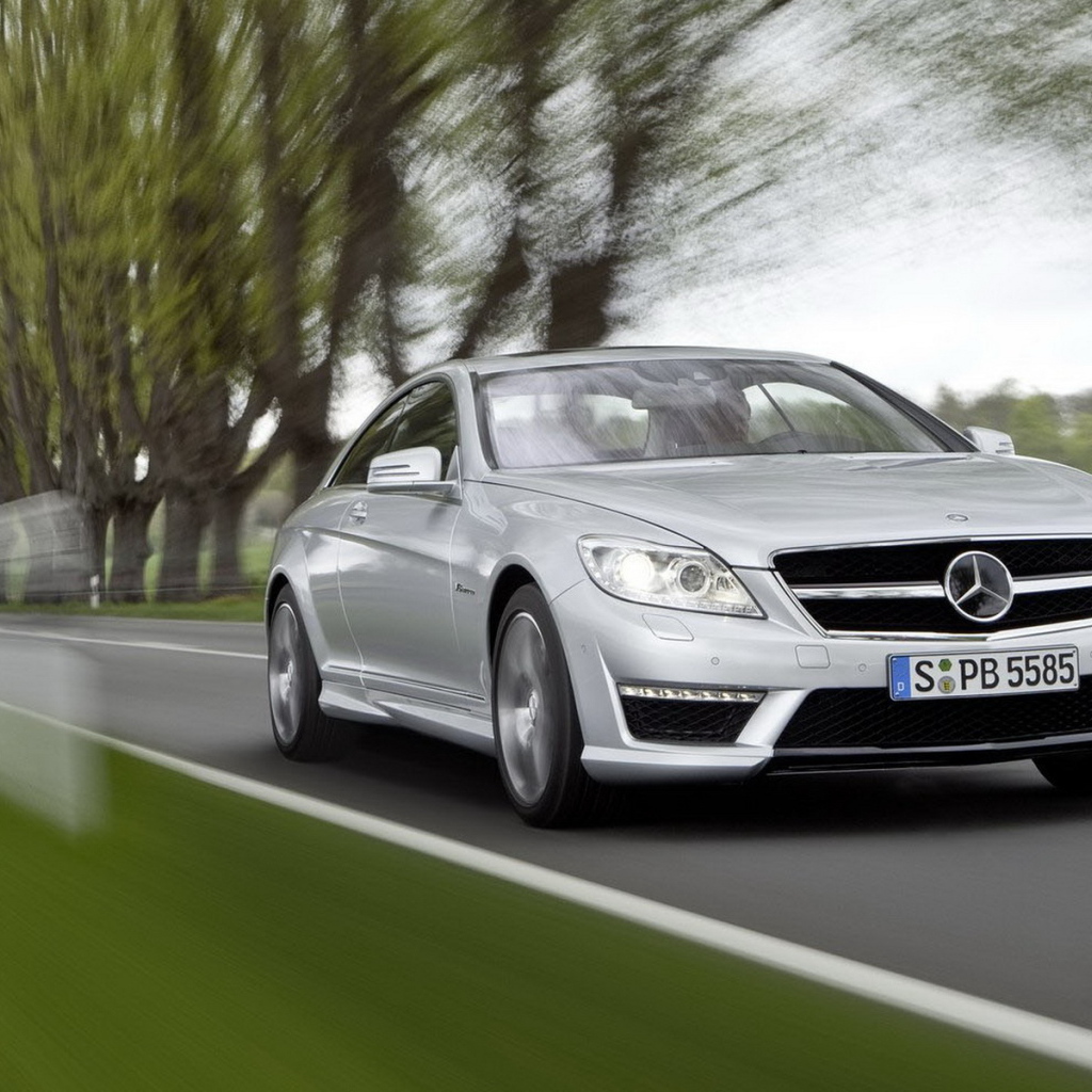 Обновленный Мерседес Бенц CL63 AMG