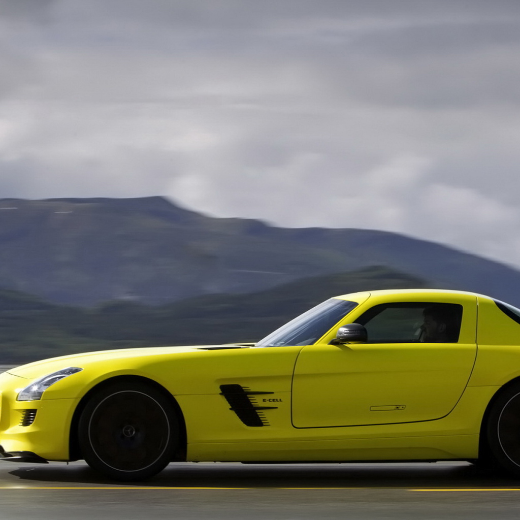 Мерседес Бенц SLS-AMG