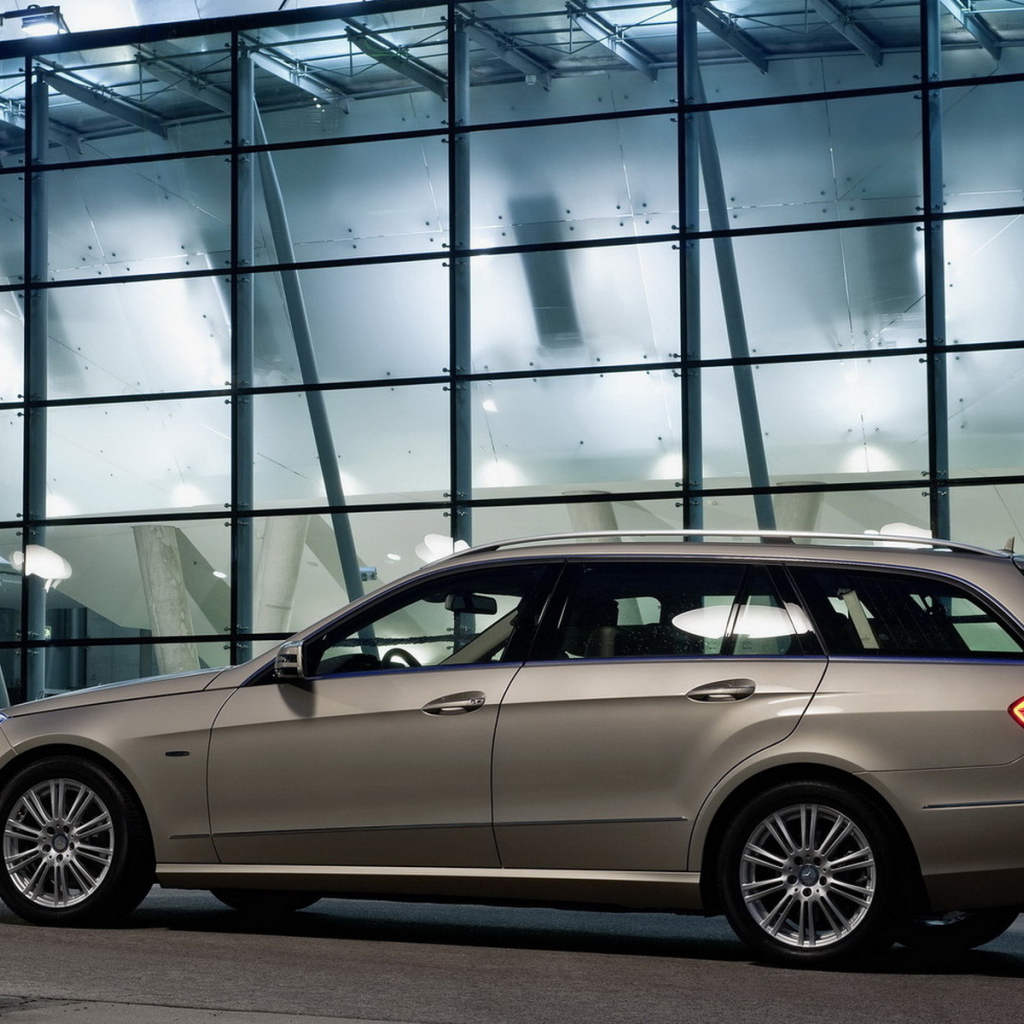 Мерседес Бенц E250