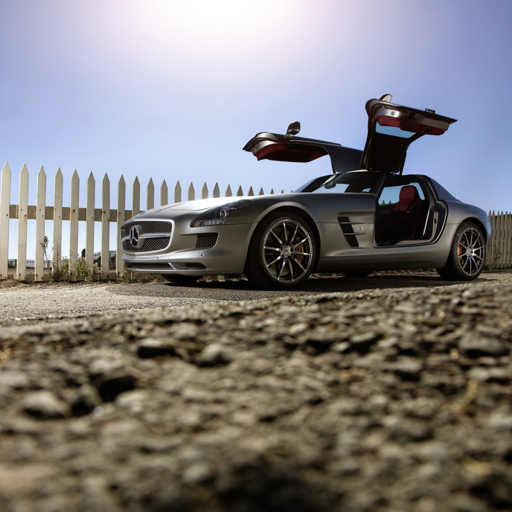 Мерседес у маяка