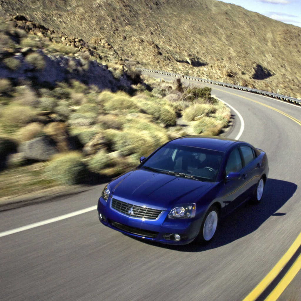 Митцубиси Галант в движении