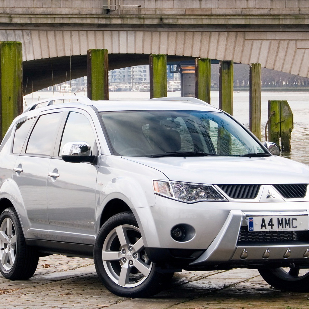 Митсубиши Аутлендер