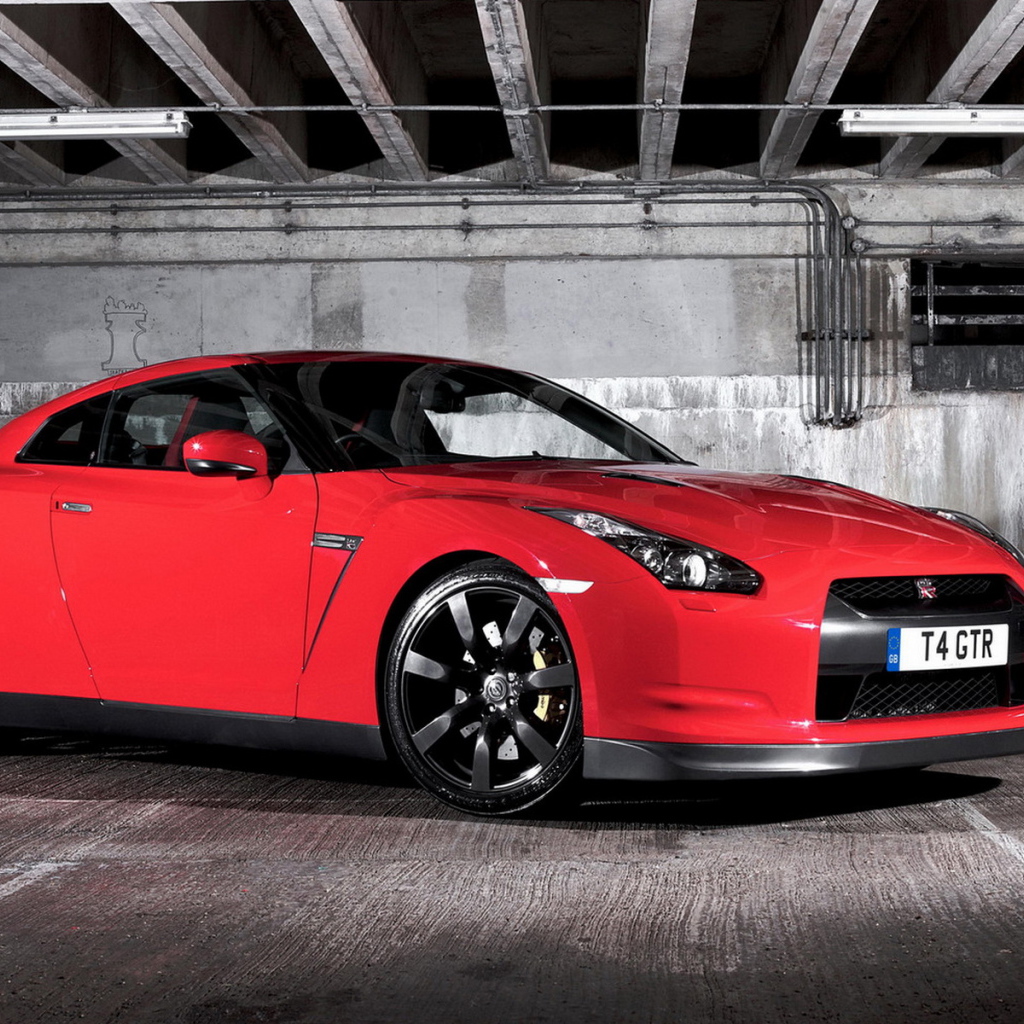 Nissan-GT-R