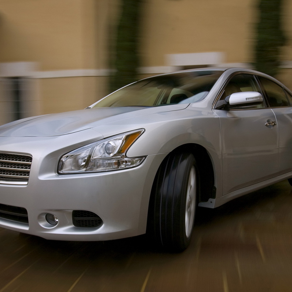 Ниссан Максима седан