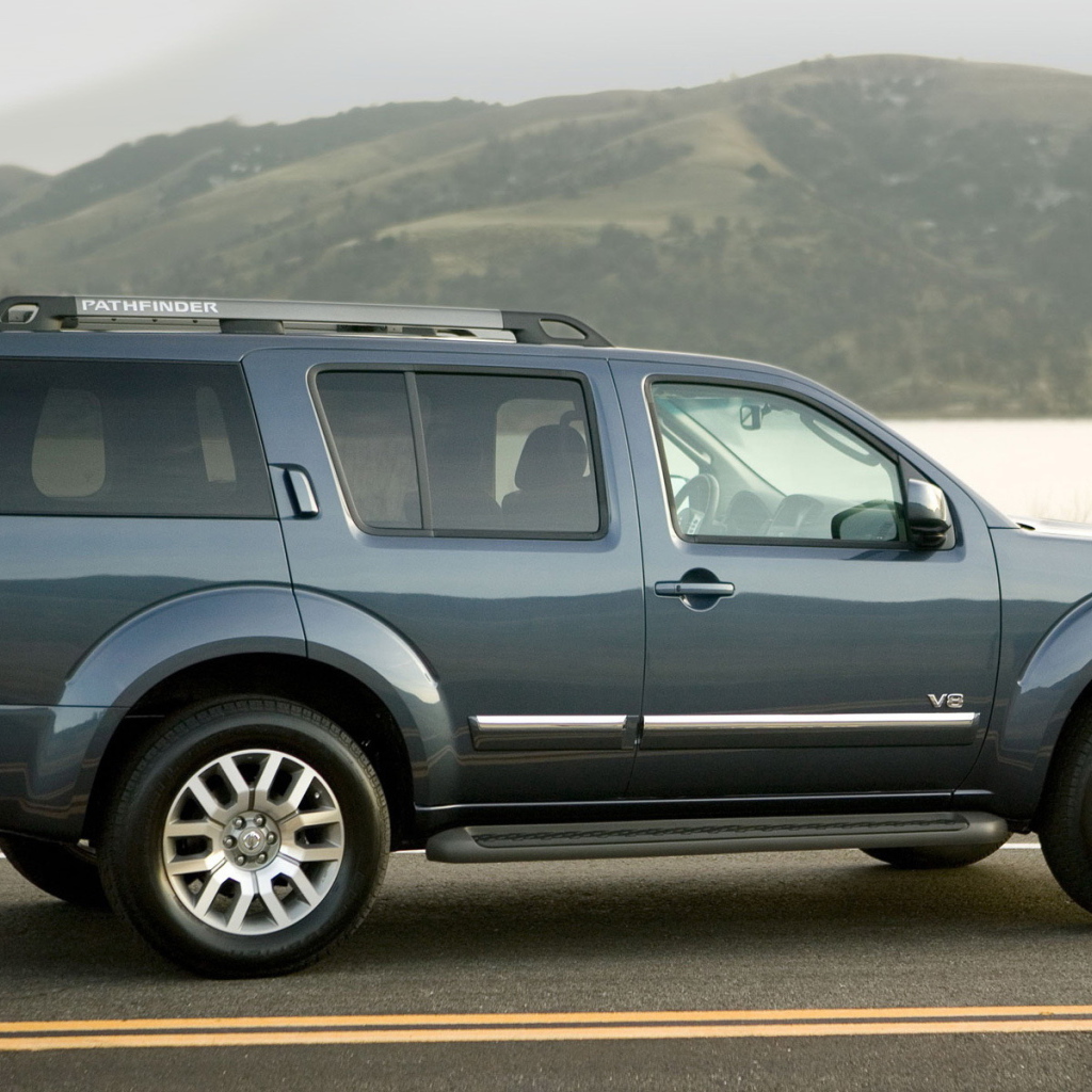 роскошный Ниссан Патфайндер