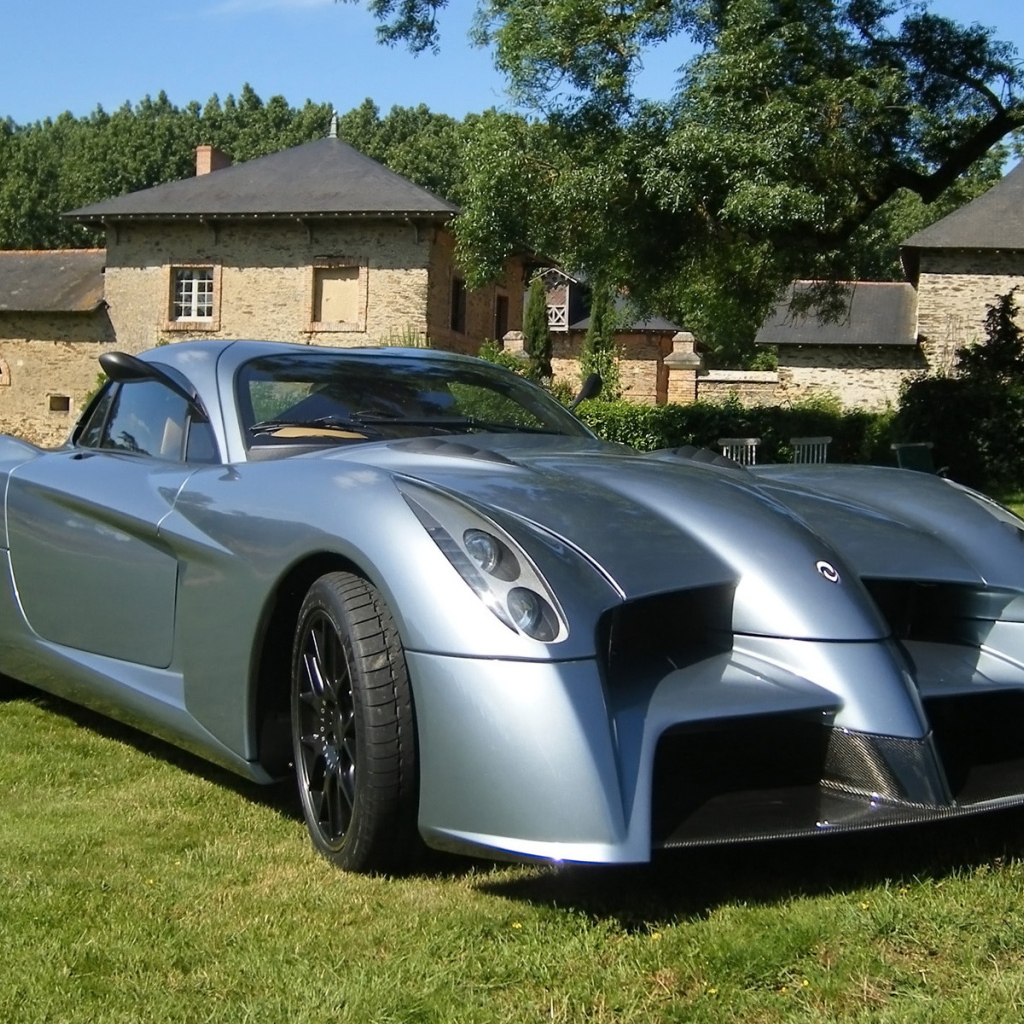 600-сильное купе Panoz-Abruzzi