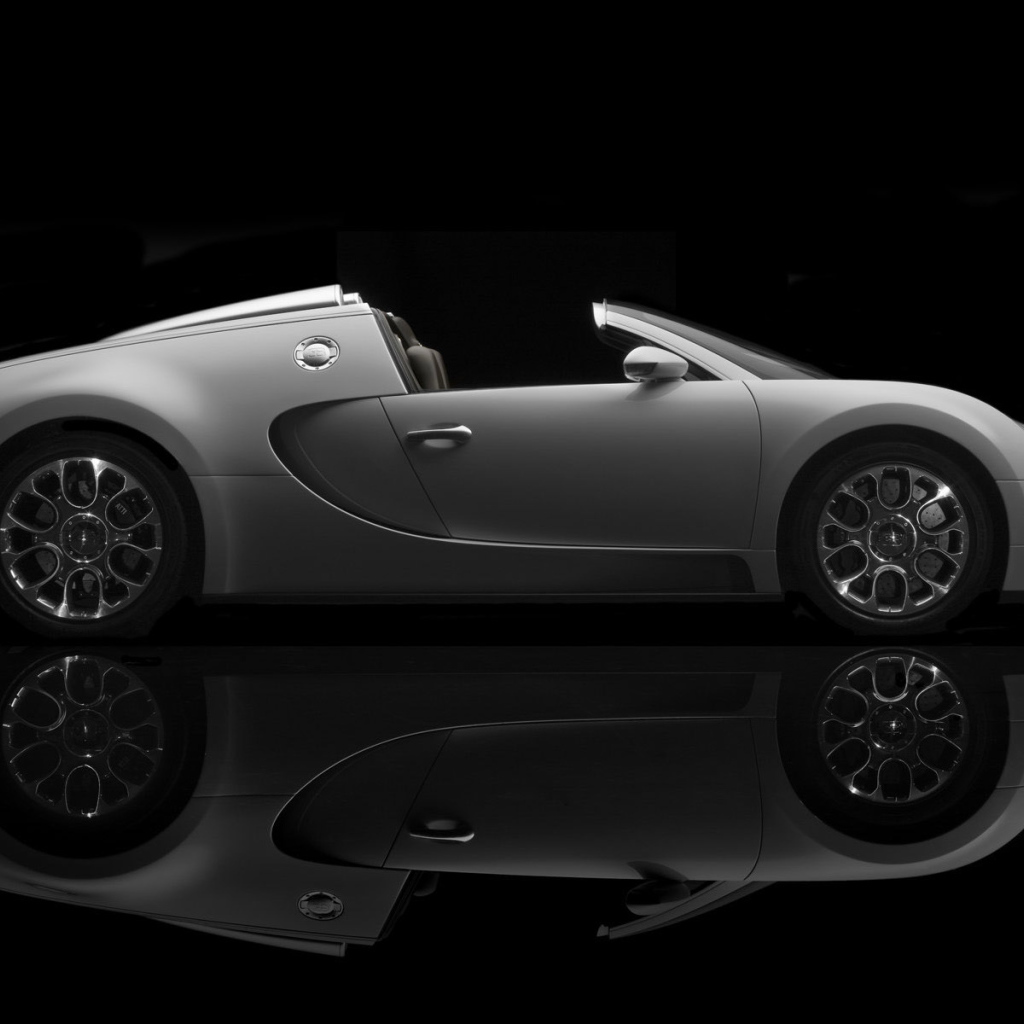 Авто на черном фоне