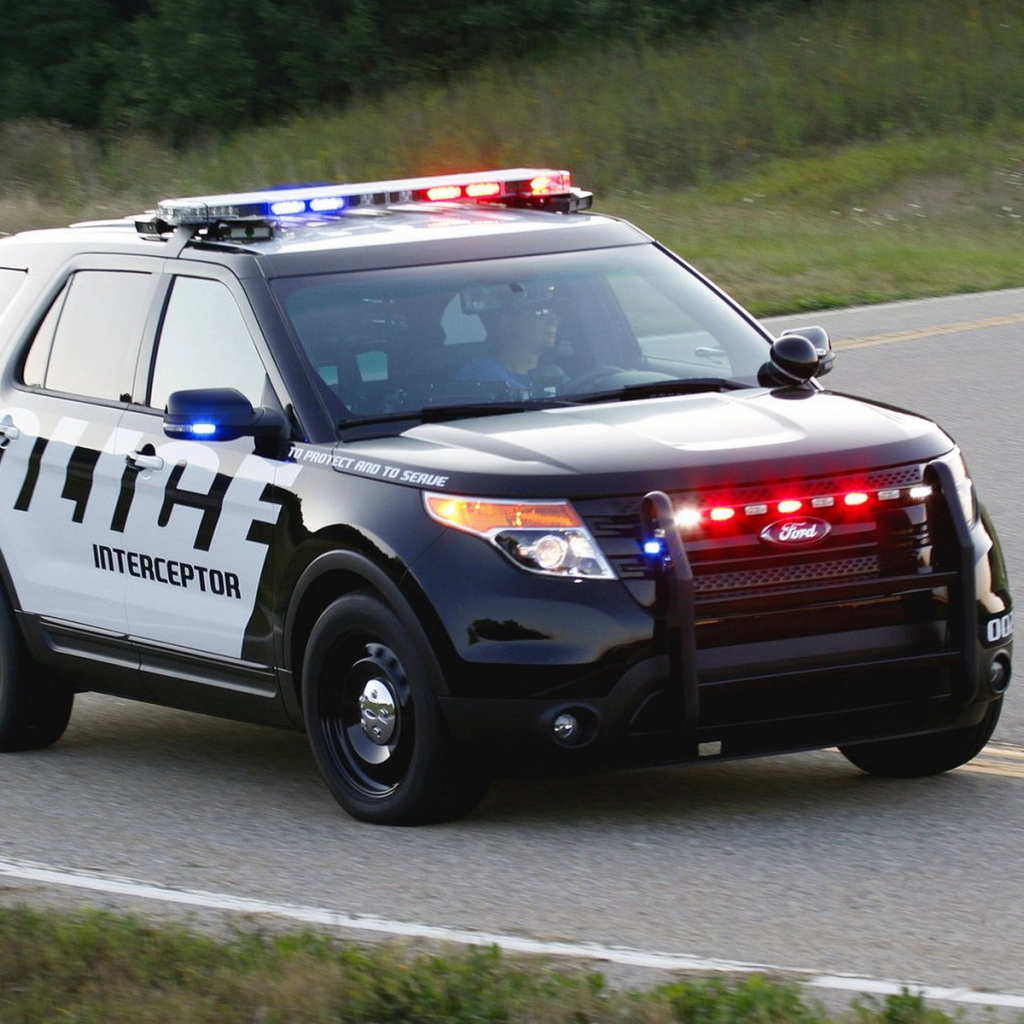 Форд-полицейский перехватчик