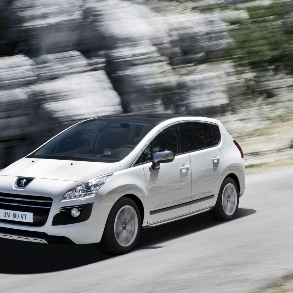 Новый Пежо 3008 Гибрид