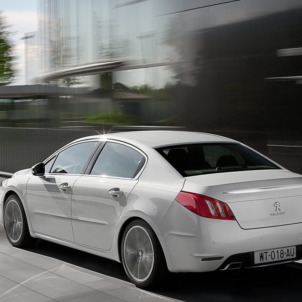 Пежо 508 Седан