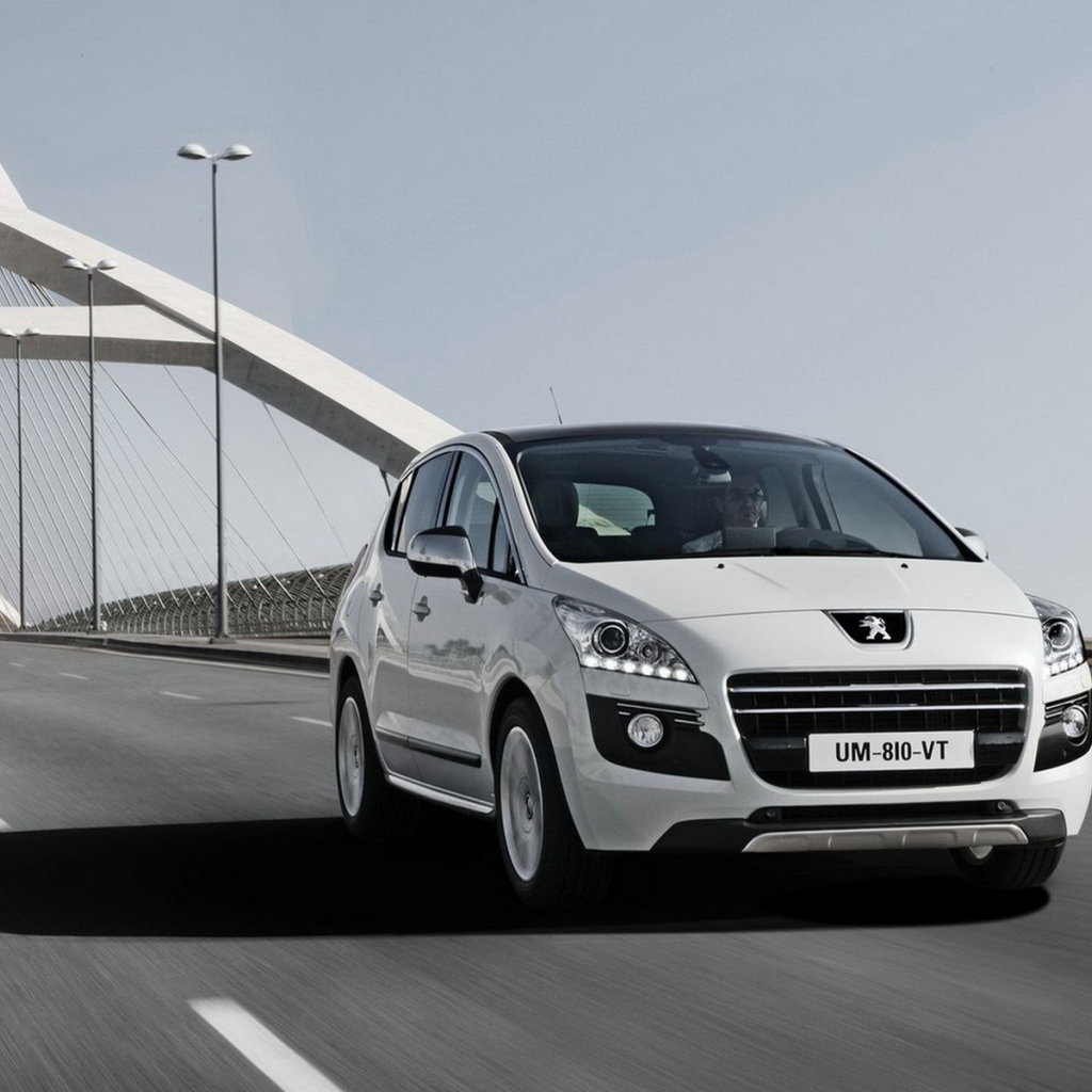 Пежо 3008 Гибрид 2012