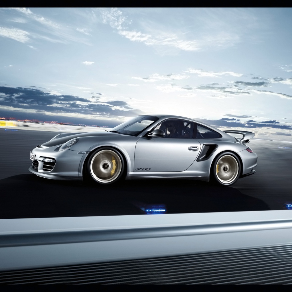Спорткар Porsche 911 2011 года