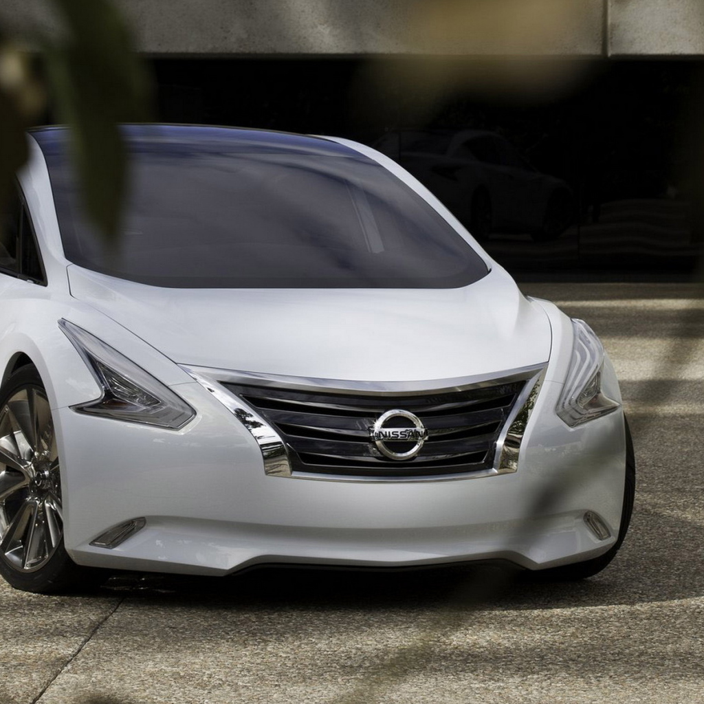New Nissan-Ellure Concept