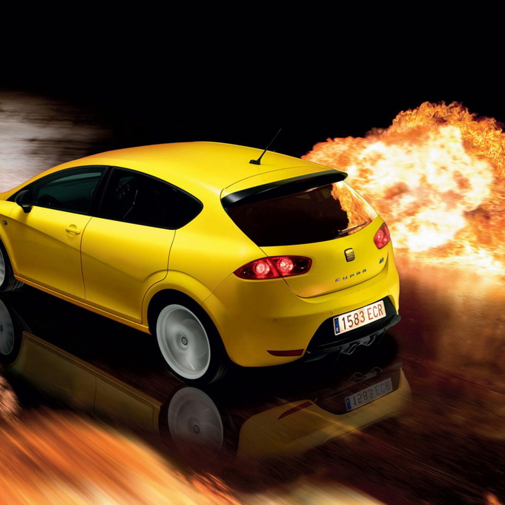 Сиат Леон Купра в желтом кузове