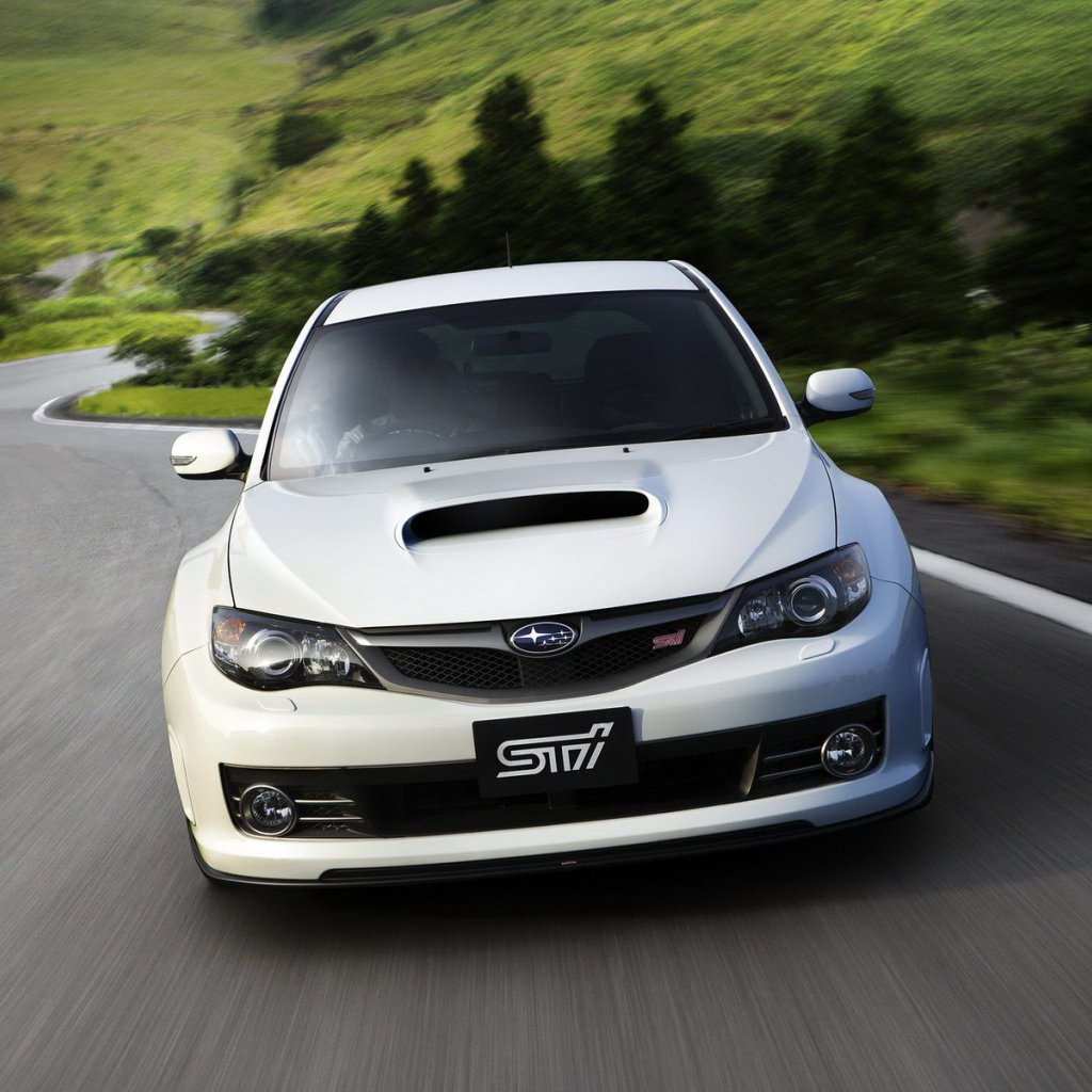 Subaru Impreza WRX STI по склону вверх